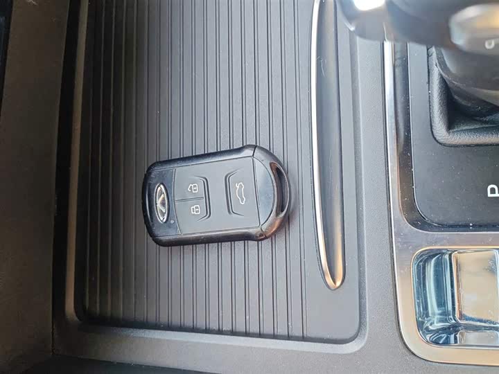 Фото 9 - Chery Omoda S5 (Arrizo 5 Plus)