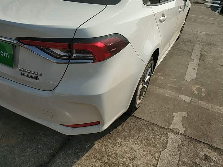 Фото 8 - Toyota Corolla