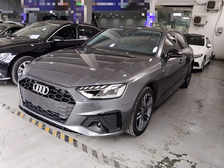 Фото 1 - Audi A4L