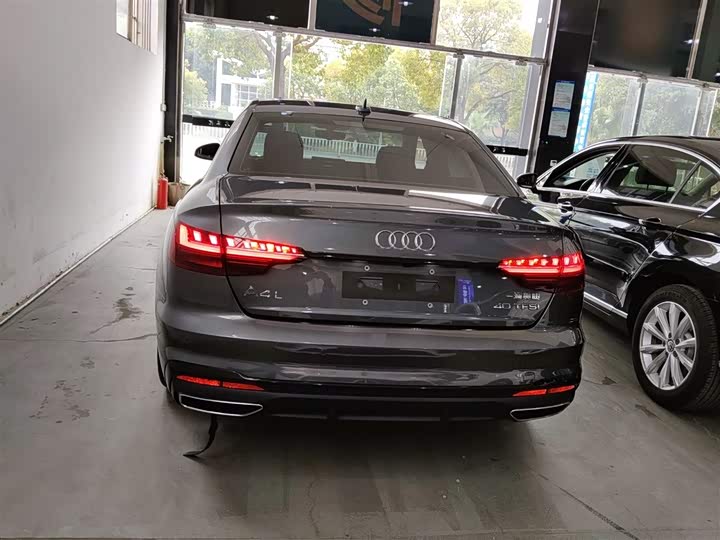 Фото 6 - Audi A4L