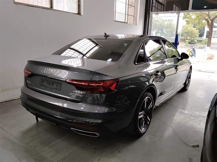 Фото 7 - Audi A4L