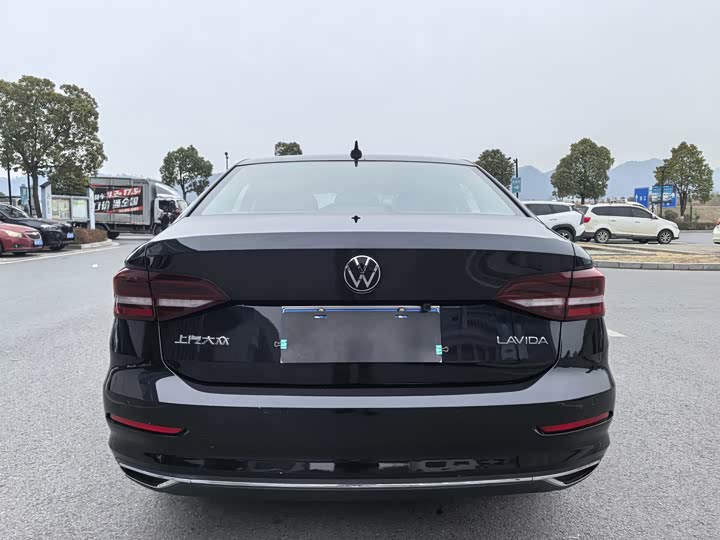 Фото 7 - Volkswagen Lavida