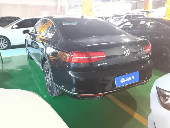 Фото 3 - Volkswagen Magotan