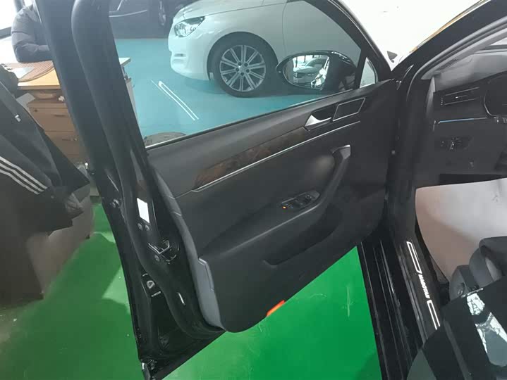 Фото 7 - Volkswagen Magotan