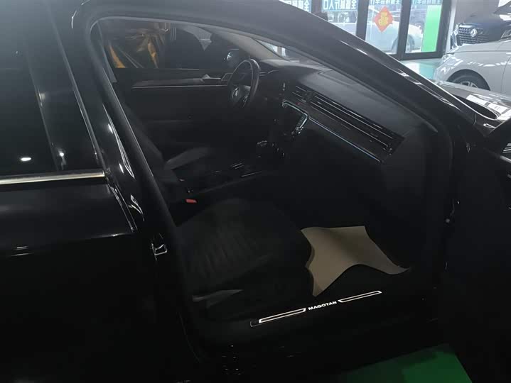 Фото 8 - Volkswagen Magotan