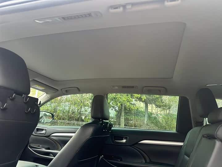 Фото 6 - Toyota Highlander