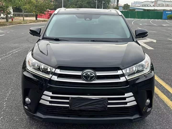 Фото 8 - Toyota Highlander