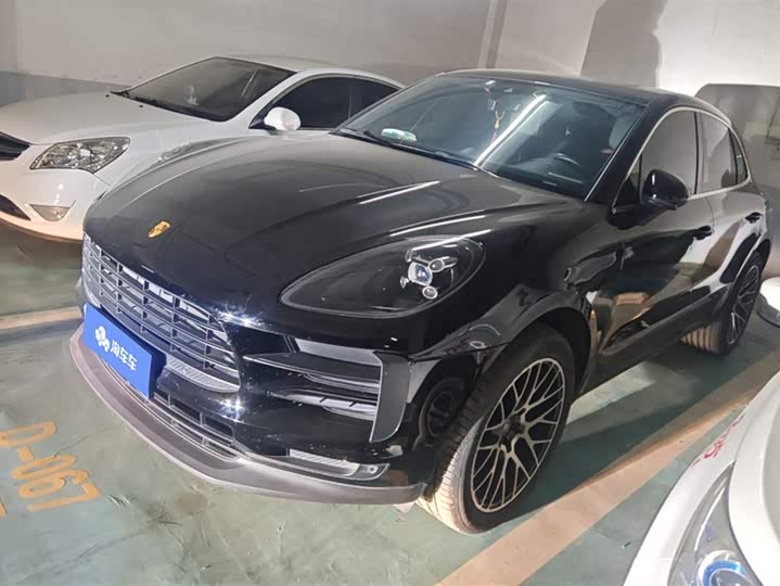 Фото 1 - Porsche Macan