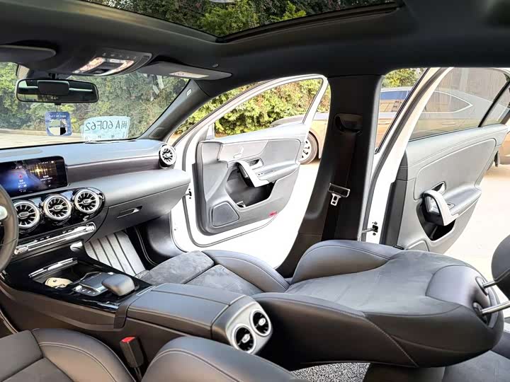 Фото 4 - Mercedes-Benz A-Class