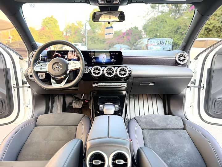 Фото 7 - Mercedes-Benz A-Class