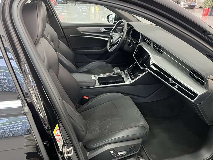 Фото 5 - Audi A6L