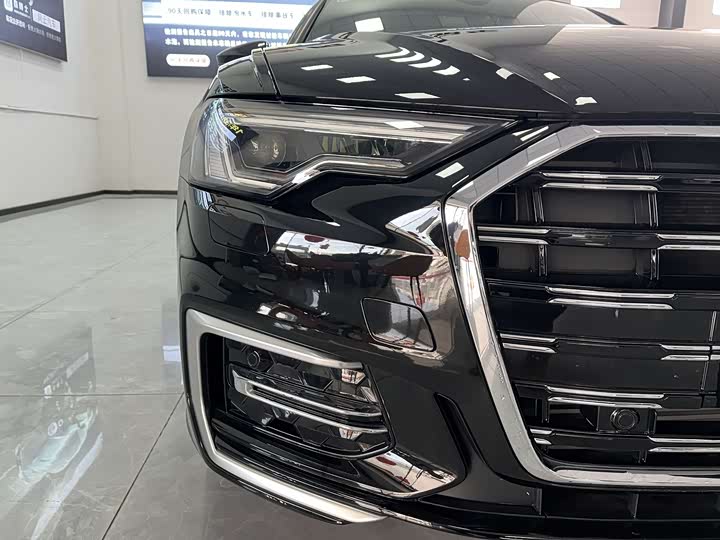 Фото 6 - Audi A6L