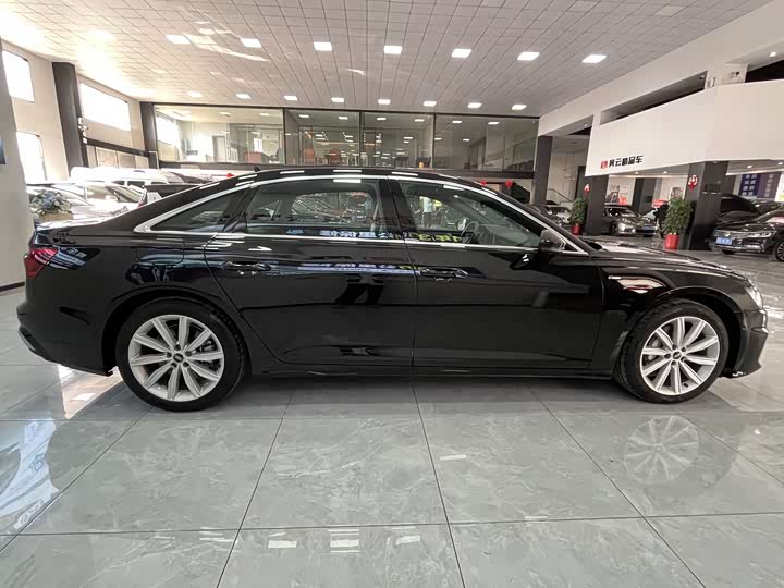 Фото 8 - Audi A6L