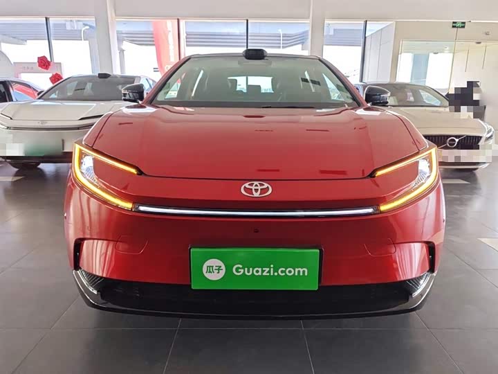 Фото 3 - Toyota bZ5