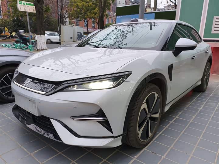 Фото 1 - BYD Song L