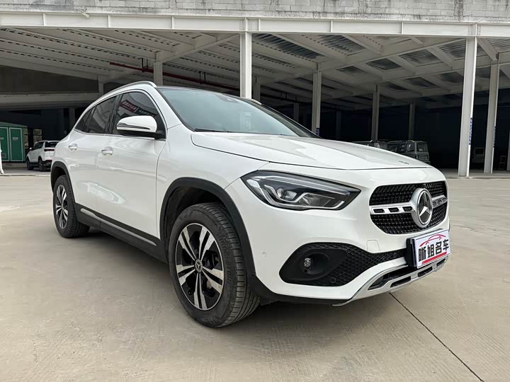 Фото 3 - Mercedes-Benz GLA-Class