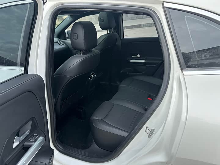 Фото 5 - Mercedes-Benz GLA-Class