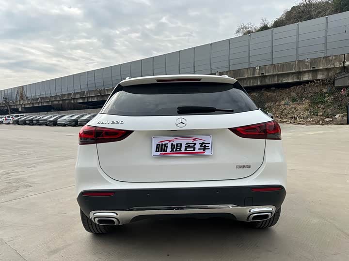 Фото 8 - Mercedes-Benz GLA-Class