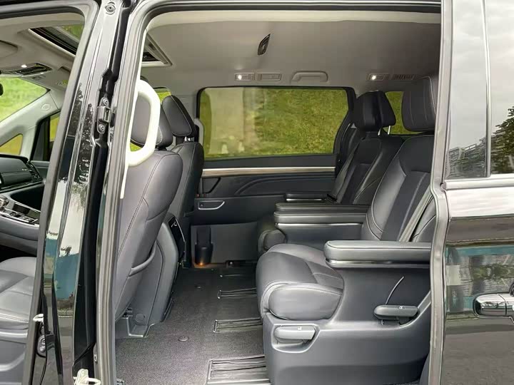 Фото 7 - GAC Trumpchi M8