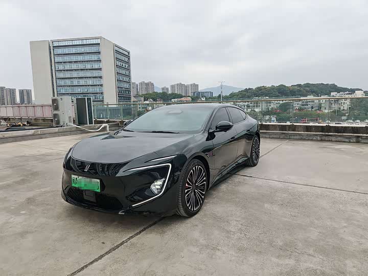 Фото 1 - Avatr 12