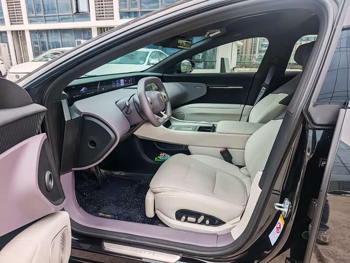 Фото 8 - Avatr 12