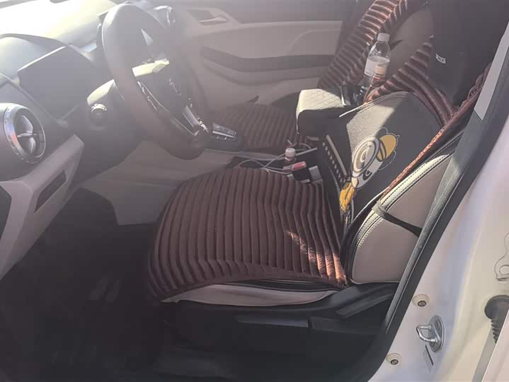 Фото 9 - BYD Yuan Pro