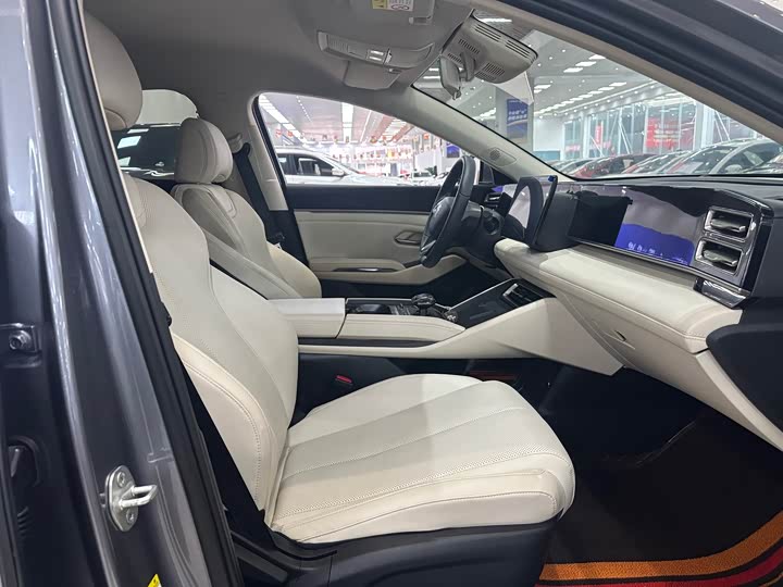 Фото 7 - BYD Qin L