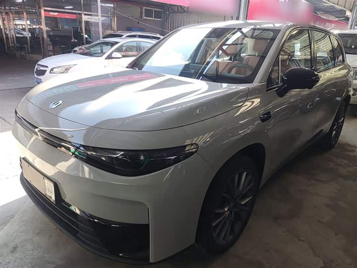 Фото 1 - Leapmotor C10