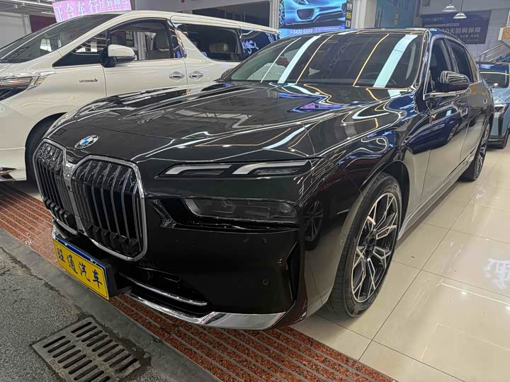 Фото 1 - BMW 7 Series