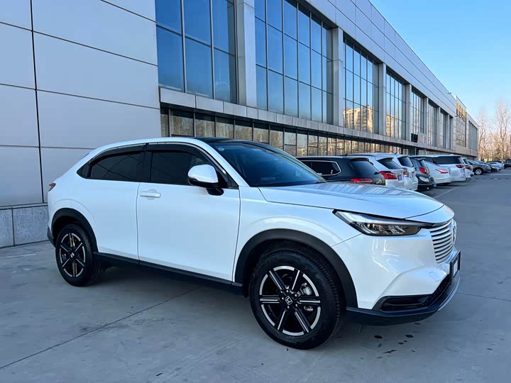 Фото 3 - Honda Vezel