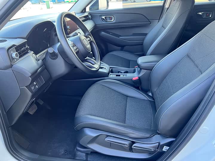 Фото 4 - Honda Vezel