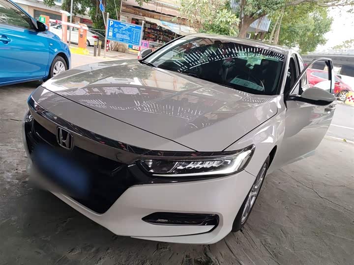 Фото 2 - Honda Accord