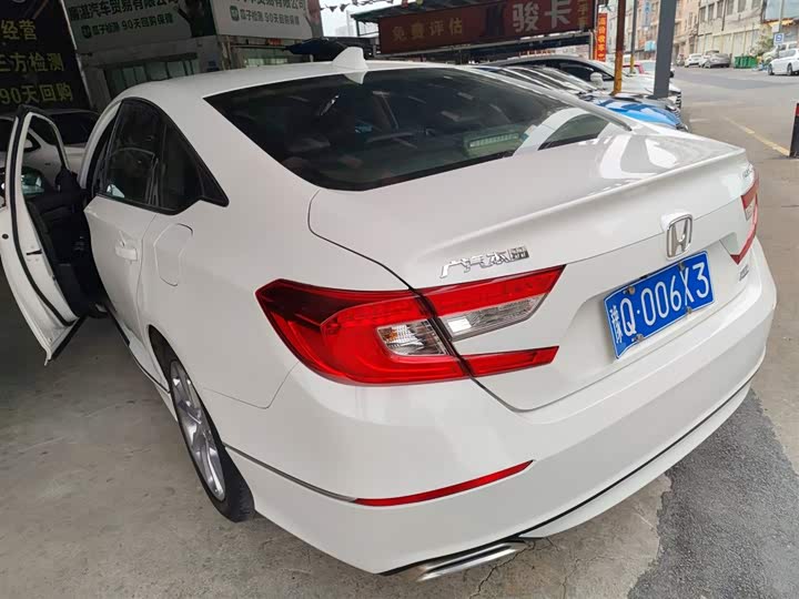 Фото 5 - Honda Accord