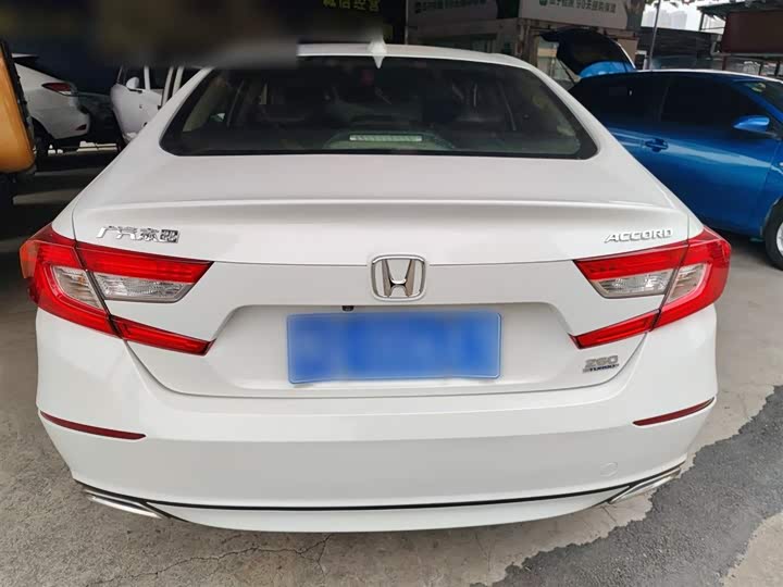 Фото 6 - Honda Accord