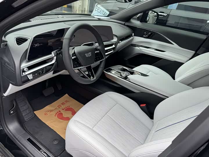 Фото 4 - Cadillac Lyriq