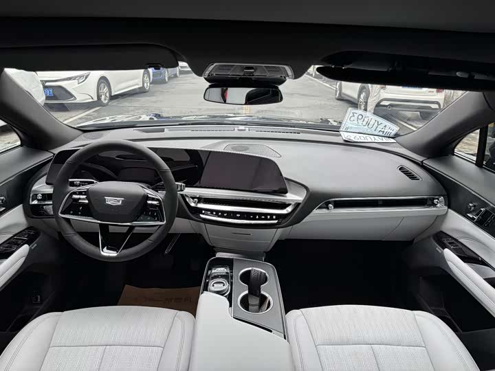 Фото 5 - Cadillac Lyriq