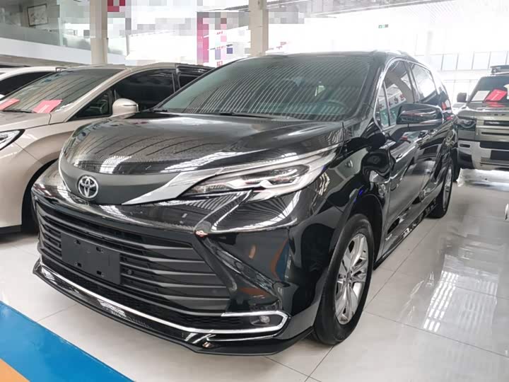 Фото 1 - Toyota Sienna