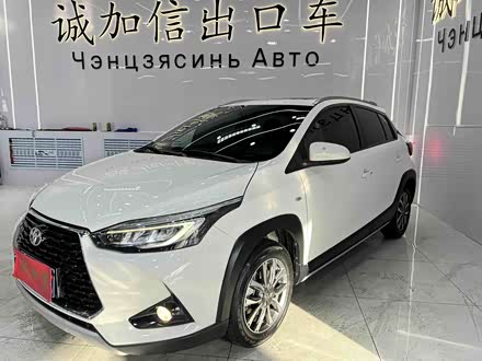 Фото 1 - Toyota Yaris L Hatchback