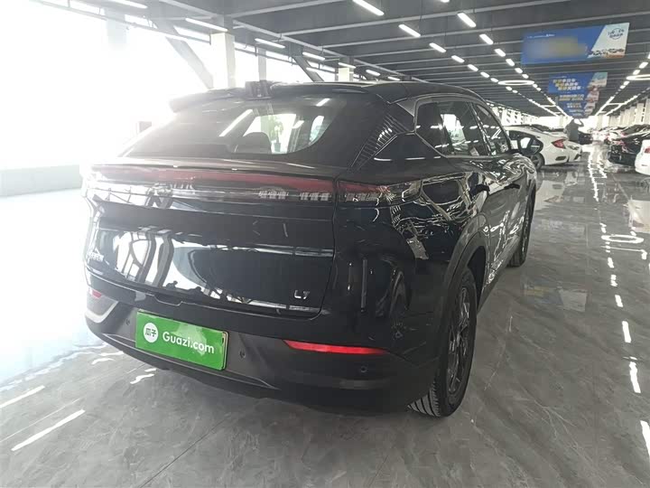 Фото 7 - Dongfeng Aeolus L7