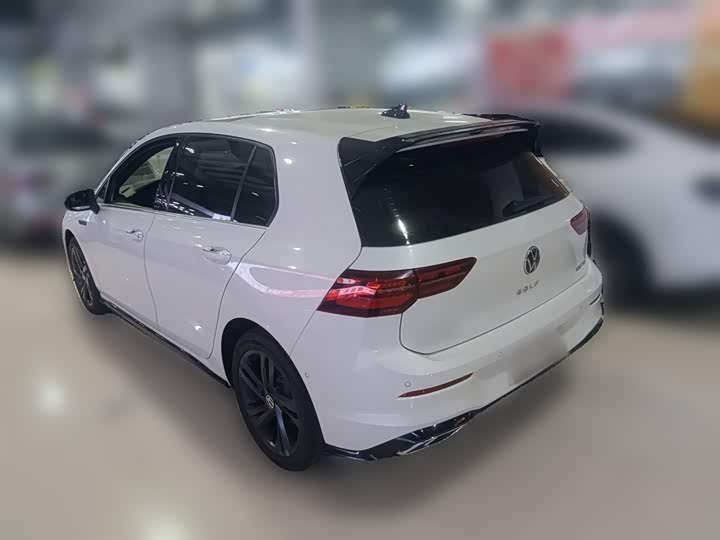 Фото 9 - Volkswagen Golf