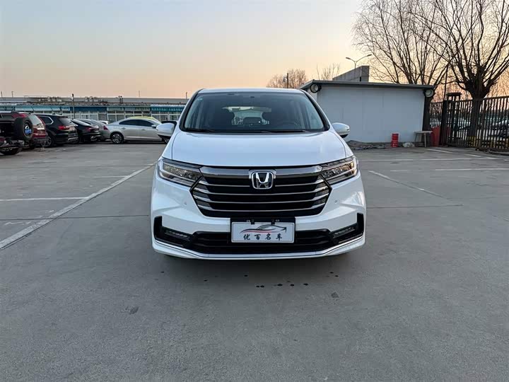 Фото 8 - Honda Odyssey