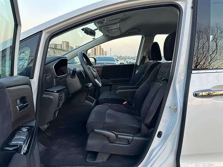 Фото 9 - Honda Odyssey