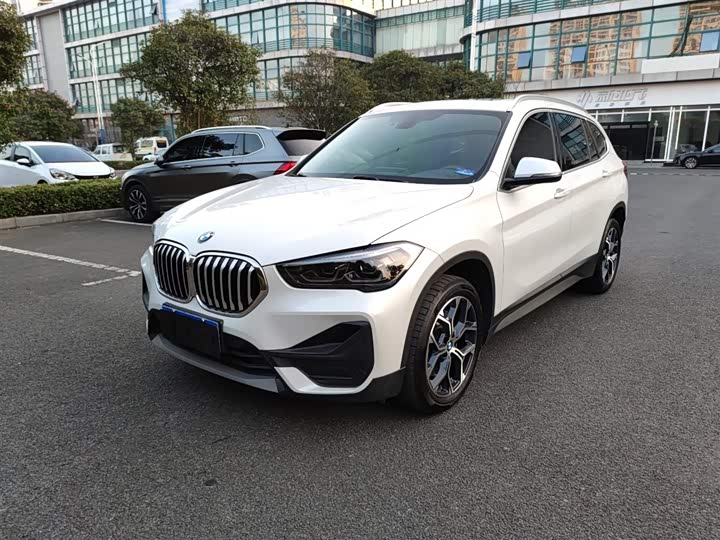 Фото 1 - BMW X1