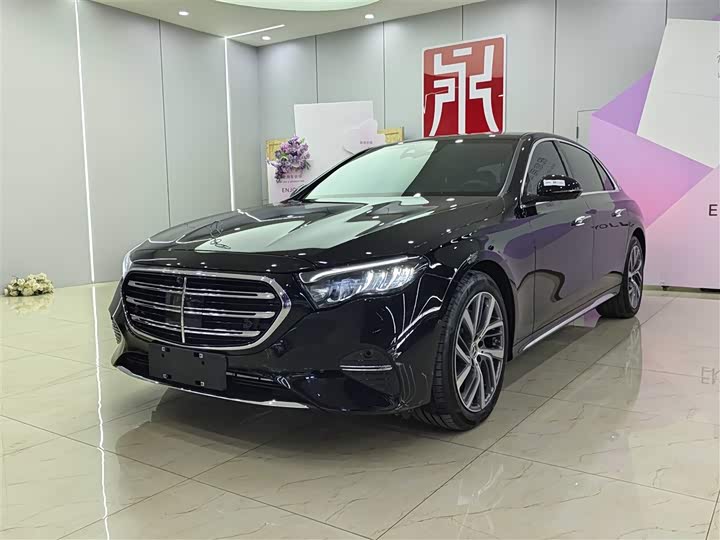 Фото 1 - Mercedes-Benz E-Class