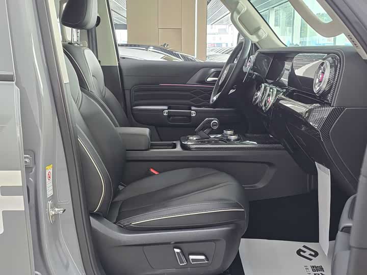 Фото 7 - Tank 300