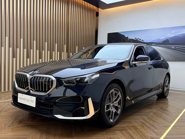 Фото 1 - BMW 5 Series