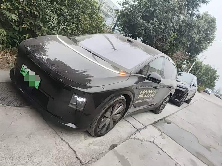 Фото 6 - LiXiang i8