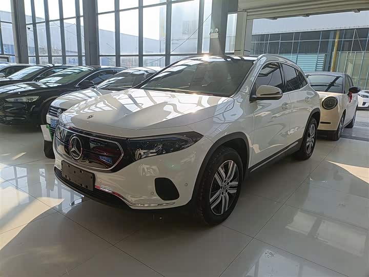 Фото 1 - Mercedes-Benz EQA