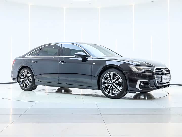 Фото 5 - Audi A6L