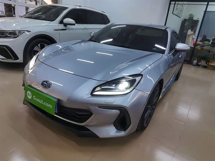 Фото 2 - Subaru BRZ
